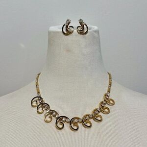 Modernist Gold Spiral Crystal Rhinestone Collar Necklace and Clip Earrings Set